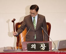 탄핵정국에 상임위도 못 넘은 민생경제 법안…연내 처리 '먹구름'