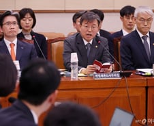 헌재 사무처장 "대통령 권한대행, 헌법재판관 임명권 행사 가능"