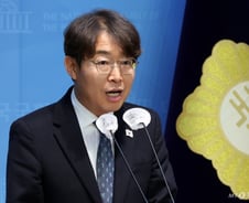 헌재소장 대행 출신 김이수, 내곡동 특검 이광범…尹탄핵 대리인단 구성