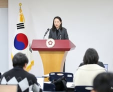 尹대통령, 오늘도 탄핵심판 서류 안받아…경호처에서 수령 거절