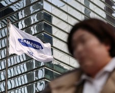 "4만전자 다시 볼라"…외국인 빠진 삼성전자, 내년은?