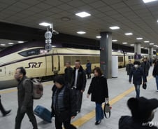 [단독]"대구 결혼식 늦겠다" SRT 고장에 난감…서울~동대구 80분 지연