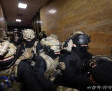 언제든 또 국회의원 막아설 수 있는 국회경비대[기자수첩]