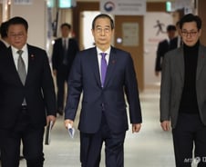 한덕수 권한대행 "여야 합의안 제출할 때까지 헌법재판관 임명 보류"