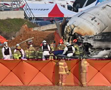무안공항 사망 176명·실종 3명·구조 2명 참사...역대 최악 국내 여객기 사고