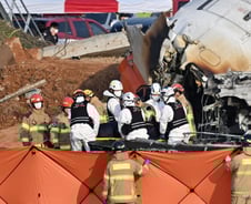 '항공기 추락' 생존 승무원…"버드 스트라이크 진술"