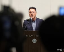 제주항공 "항공기 출발 전후로 일상 점검…정비 기록 일체 제출"