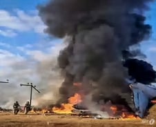 "하늘서 '펑' 소리, 비행기 날개에 불"…주민이 목격한 사고 순간[르포]