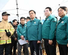 최상목 "무안참사, 필요 지원 적기집행…사고조사 과정 투명하게 공개"