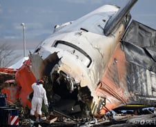 제주항공 여객기 사고, 원인규명의 'Key' 블랙박스…이날 저녁 조사 시작