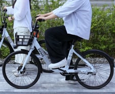 [단독]더스윙, '학원차량공유' 옐로우버스 인수…종합 모빌리티 도약