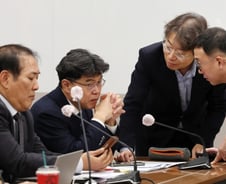 尹탄핵소추 대리인, '내란죄 삭제' 논란에 "학폭위서 폭행죄 따지냐"