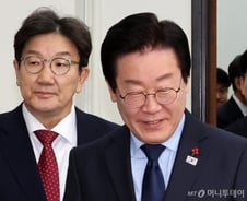 국민의힘 41% vs 민주당 42%...넉달 만에 '오차범위 내' 접전