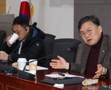 [단독] '독감 치료제 부족' 아우성인데…정부는 고작 3종만 "수급 부족"