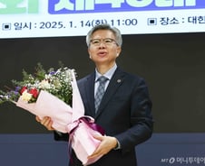 전공의 앞세운 김택우 새 의협 회장 "정부, 의료정상화 계획 내놔야 대화 나설 것"