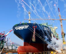 오늘도 또 '신고가' 조선주, 트럼프 컴백에 쾌속 순항