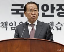 [속보]권영세 "대통령 구속…야당 대표에도 같은 잣대 적용돼야"