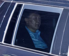 수인번호 '0010번' 尹, 3.7평 '독방' 생활…"하룻밤 잘 보냈다고 해"