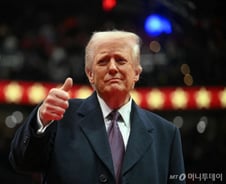 [전문]트럼프 취임연설 "미국이 최우선…더이상 이용당하지 않겠다"