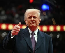 에너지 비상사태, 관세는 연기…트럼프에 흔들린 달러·유가