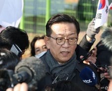 尹측 "공수처 강제구인 무리수…대통령 탄핵심판 진술에 최선"