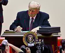 "美 파리협약 탈퇴 중요치 않아"…韓 신재생에너지, 최악 시나리오는