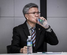 이주호 부총리와 비공개 만남 공개되자, 의협회장 "정부 의료사태 해결 의지 없다"