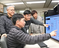 돈 되는 양자컴, '중간다리'부터 놓는다…한국이 노리는 시장은