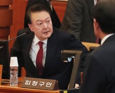 尹, 오늘 헌법재판소 출석…김용현 직접신문 가능성