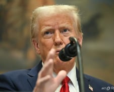 트럼프 "불법 이주민의 미국 침략 원천 차단…멕시코 국경 통제"