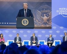 트럼프 "사우디·OPEC에 유가 인하 요청…그러면 우크라 전쟁 끝나"