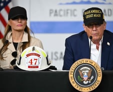 트럼프 '최악 산불' LA 방문…"연방재난관리청 실패" 폐지 시사(상보)