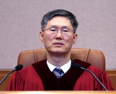 尹 대리인단 "문형배·정계선·이미선, 탄핵심판서 스스로 빠져야"