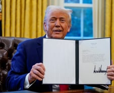 美, '멕시코 관세' 한달 전격 유예…트럼프 "中 관세 더 올릴 수도"