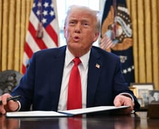 미·중 무역전쟁 2.0 시작…중국산 추가관세 발효 vs 미국산 맞보복