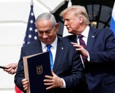 트럼프, 네타냐후와 회담 앞두고 1조4600억원 무기 지원 준비