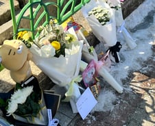 "아가, 아프지 말고 편히 눈 감으렴"…대전 초교 앞 '추모 행렬'[르포]