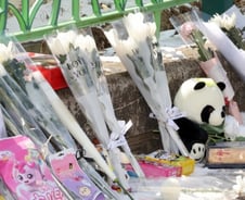 경찰 '초등생 살해' 교사 강제수사…체포·압수수색 영장 발부