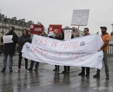 [IT썰] 갈 곳 잃은 AI정상회의…美 이어 영국도 "서명 안 해"