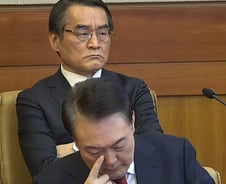 헌재의 신속심리…"기계적 심문,요식행위" vs "사안 중대,사실 드러나"