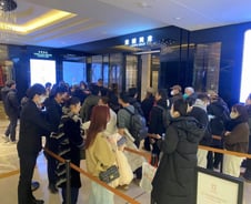 "살 수만 있다면" 4시간 줄 서도 웃었다…불안한 중국인 '금 사재기'[르포]