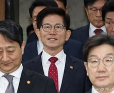 [단독]'범보수 1위' 김문수, 나경원과 회동…여권에 접점 늘리나