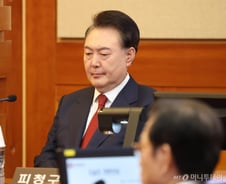 3월초 尹탄핵 선고 땐 5월 '황금연휴' 대선...투표율 낮으면 민주당 불리