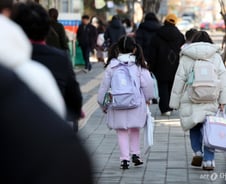 "고위험 교사 긴급분리·치료 지원"...여야, 3월 '하늘이법' 입법 위해 속도