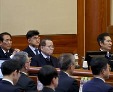 국회 측 "윤 대통령 계엄 선포, 국민 신뢰 배신행위"…탄핵 필요성 강조