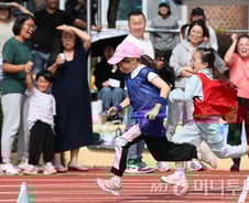 요즘 10대들, 학교 끝나고 헬스장으로…"건강이 최고, 술·담배 안 해요"