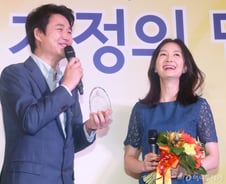 [단독]"롯데 잠실점 100평 달라"...'단독 투자' 업체 오너 알고보니