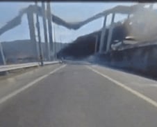 [영상]엿가락처럼 휘며 와르르…'사상자 10명' 안성 붕괴사고 순간