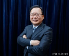 [인터뷰] 김부겸 "김동연·김경수·김두관과 개헌 등 공동행보 논의할 것"