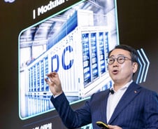 "AI반도체·인프라·서비스 다 잡겠다"... SKT '돈되는 AI' 본격화 선언